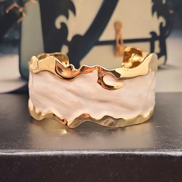 Estate Jewelry - Vintage Estate Enamel Abstract Design Brutalist Gold Cuff Bracelet